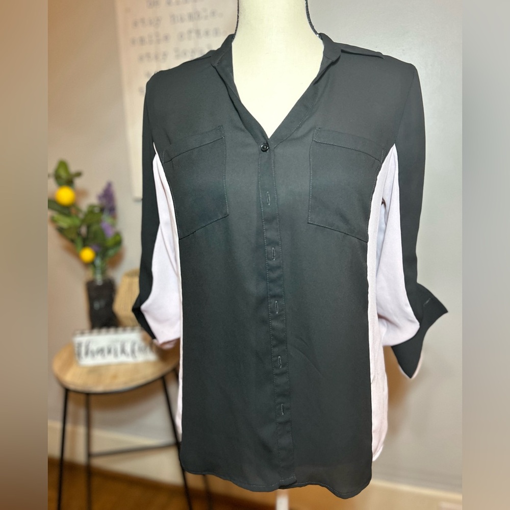 Express Colorblock Button Woven Polyester V-Neck Roll Tab Sleeve Blouse S